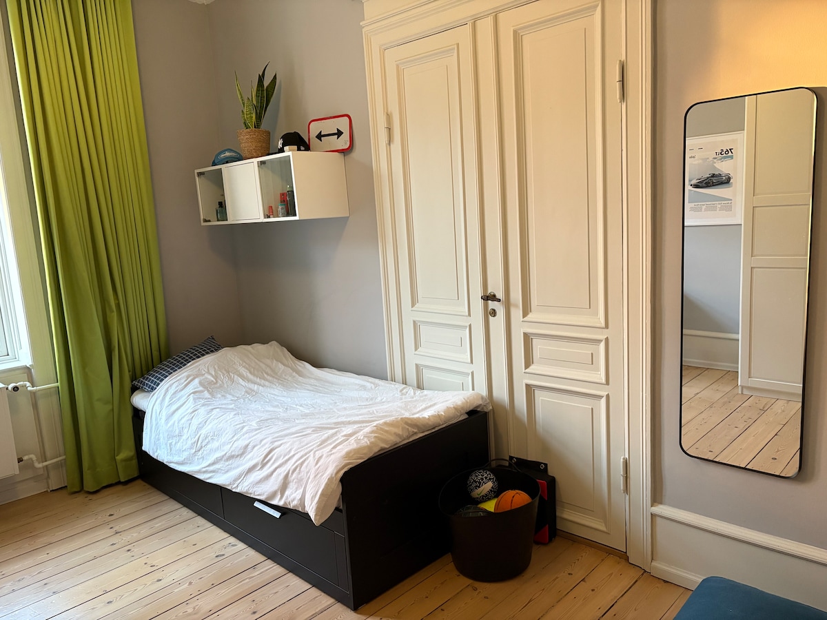 เตียงเดี่ยว - พับเป็นเตียงคู่ 