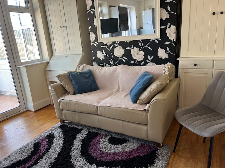 4 Bedroom Cozy Secure Clean House 1 Car/van Space - Luton