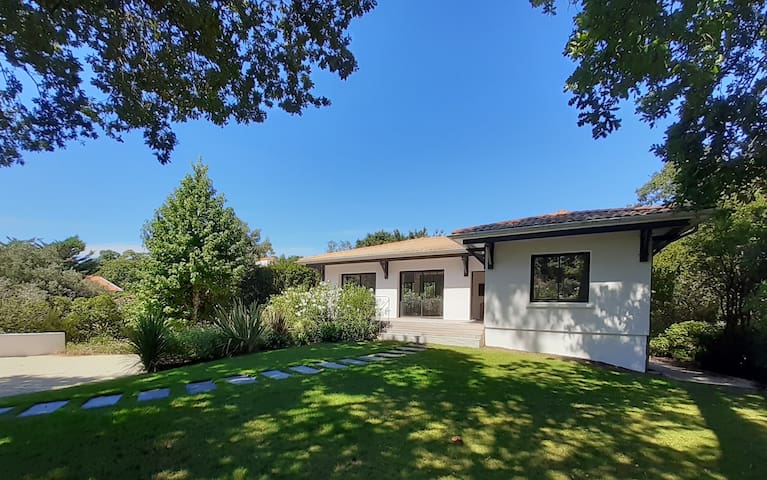 COLDWELL BANKER managed Airbnb listing 2