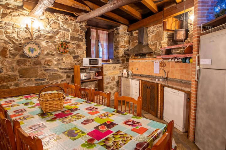 La Casona De La Villa.
 El Bierzo - Molinaseca