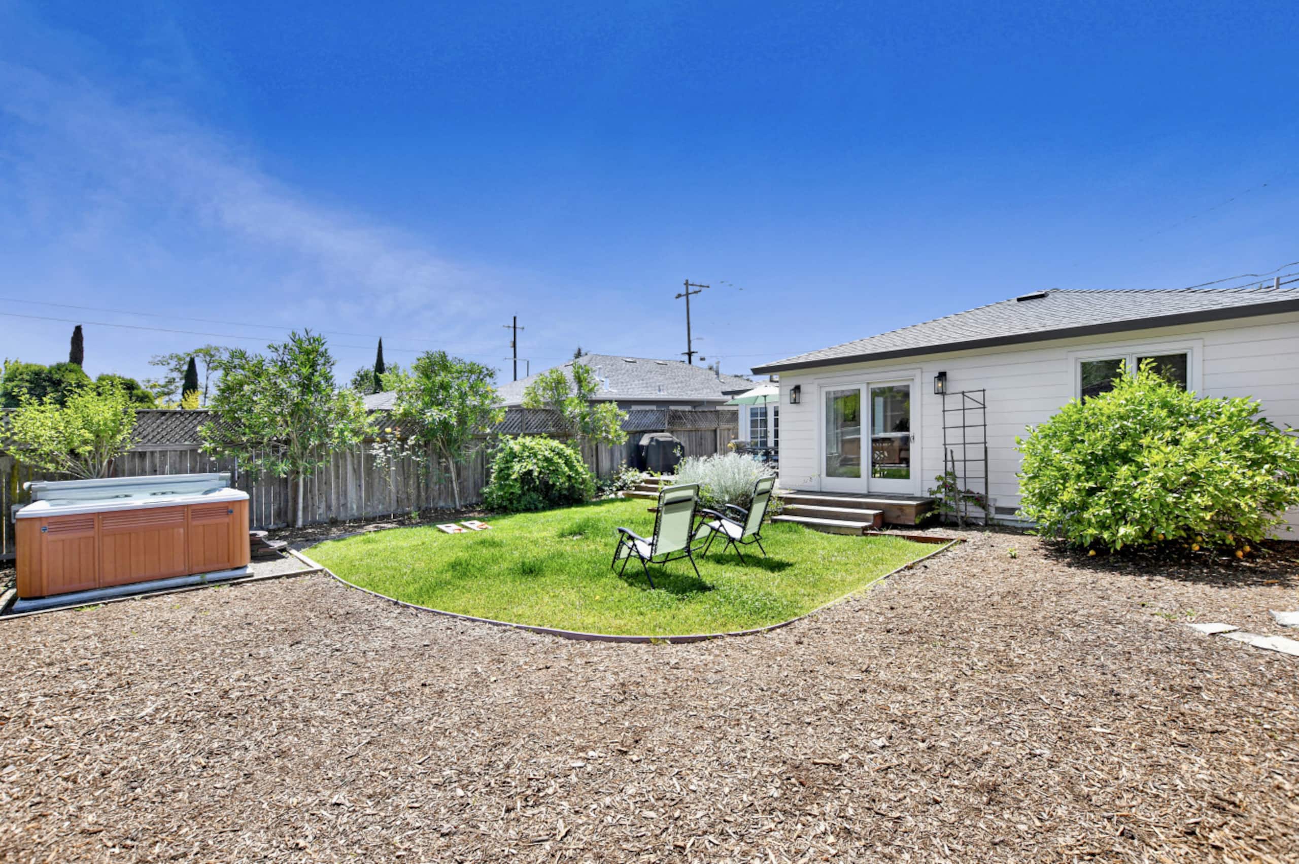 Cozy Sonoma Cottage with Hot Tub & Wine Passport - Photo 16