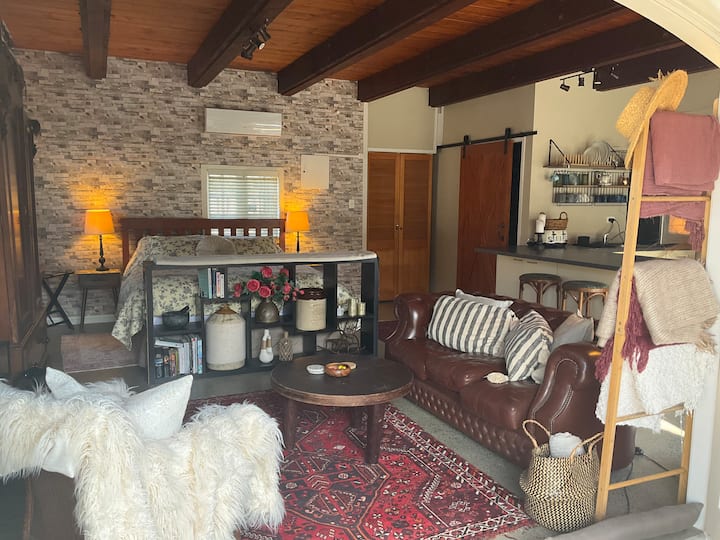The Coachhouse - Studio Accommodation -
