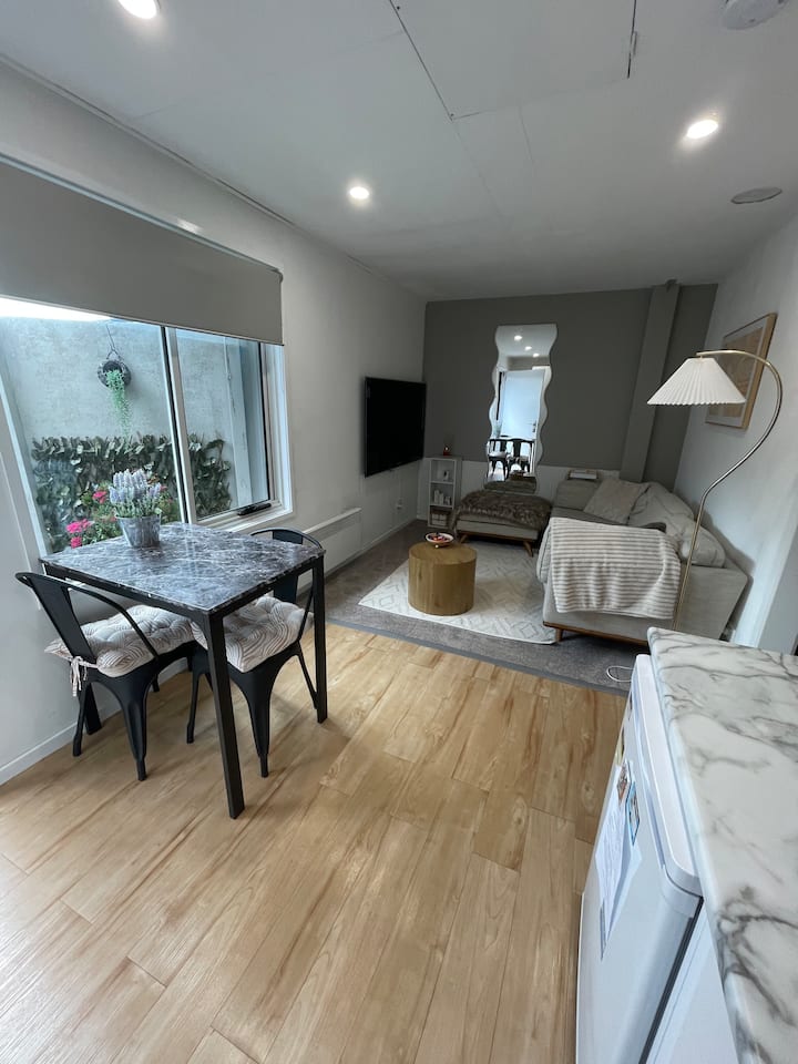 Cosy Getaway For 2 - Hobart