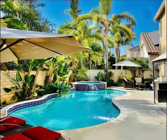 Luxe Family Friendly Home Pool Games Near Beaches gallery image 3