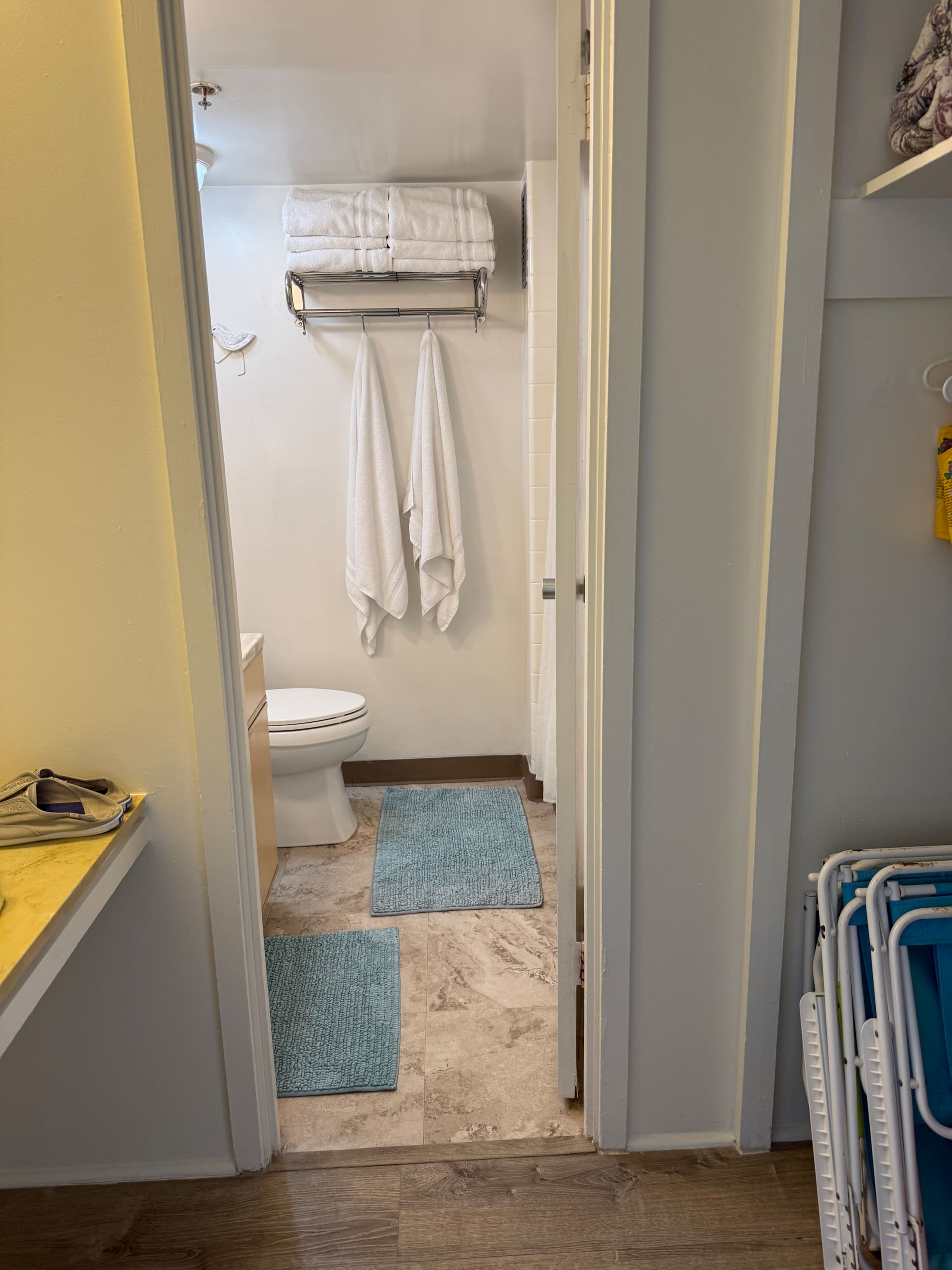 Condo in Honolulu · ★4.84 · 1 bedroom · 3 beds · 1 private bath - Image 44
