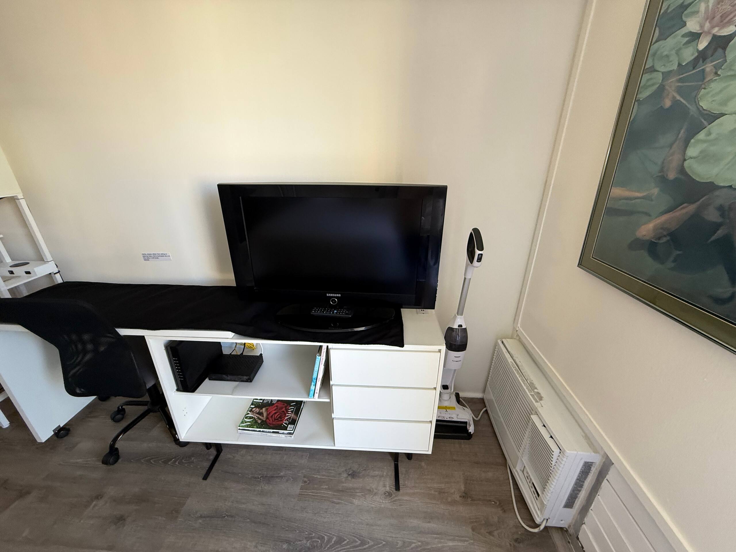 Condo in Honolulu · ★4.84 · 1 bedroom · 3 beds · 1 private bath - Image 24