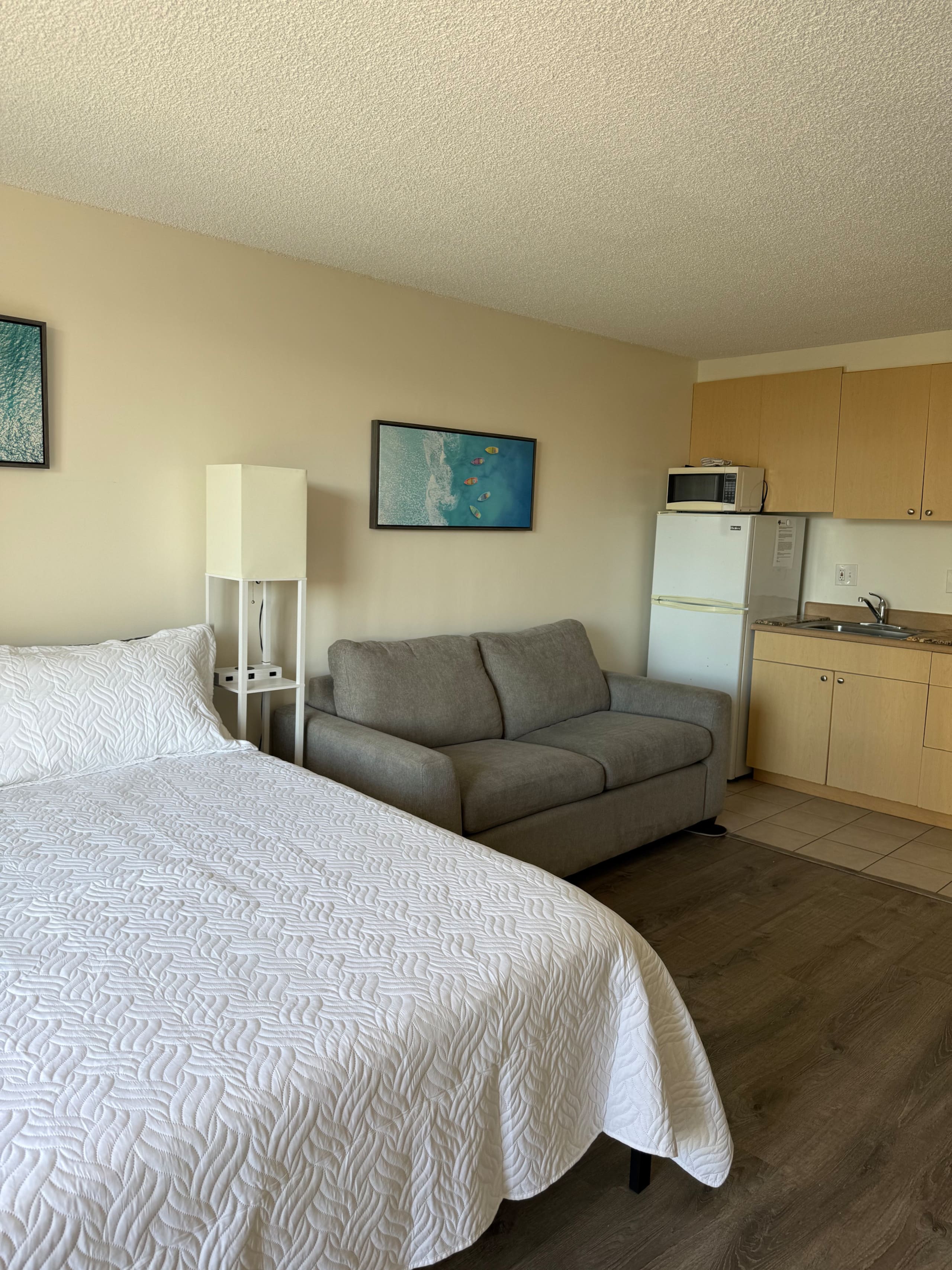 Condo in Honolulu · ★4.84 · 1 bedroom · 3 beds · 1 private bath - Image 17