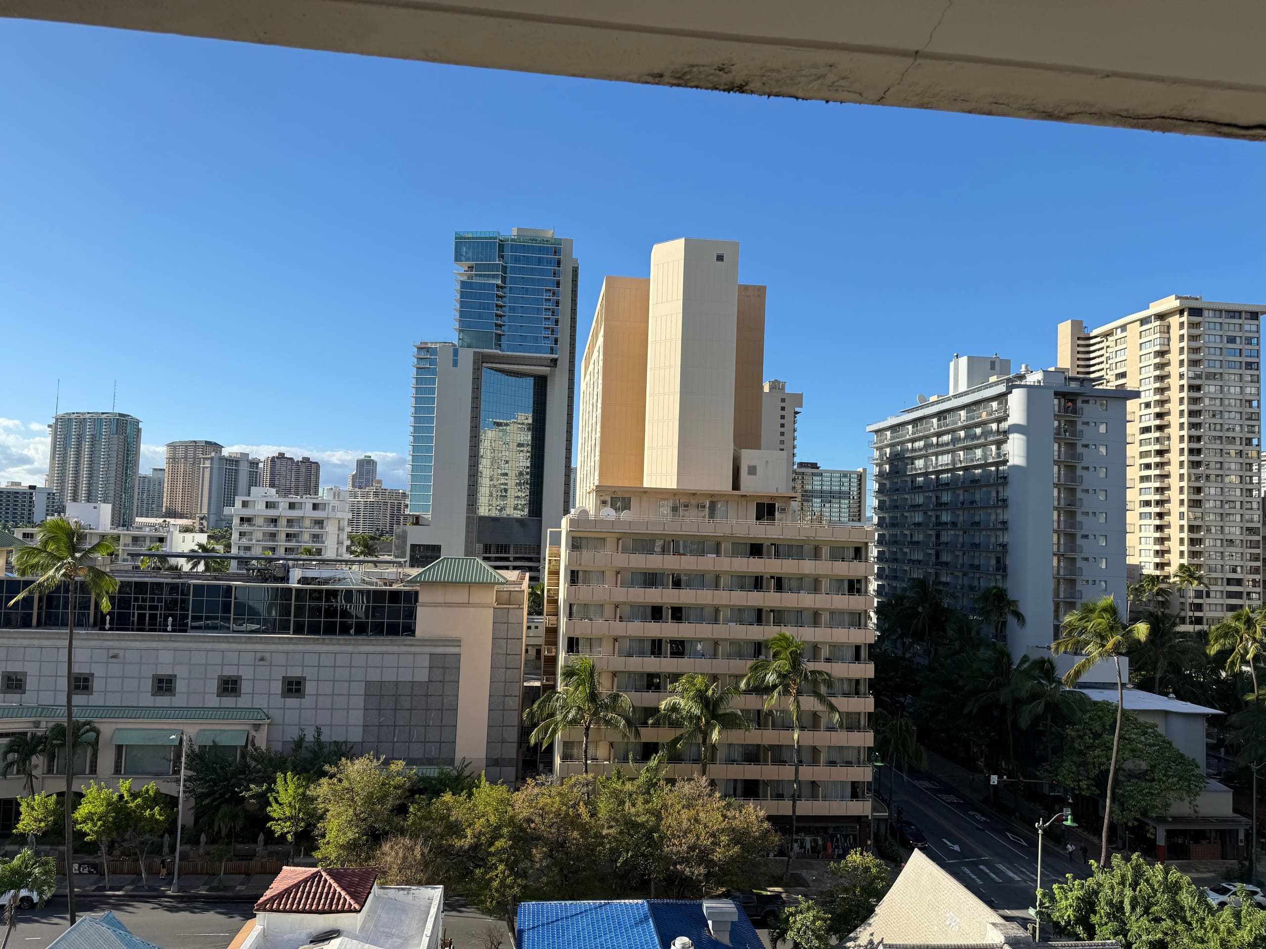 Condo in Honolulu · ★4.84 · 1 bedroom · 3 beds · 1 private bath - Image 13