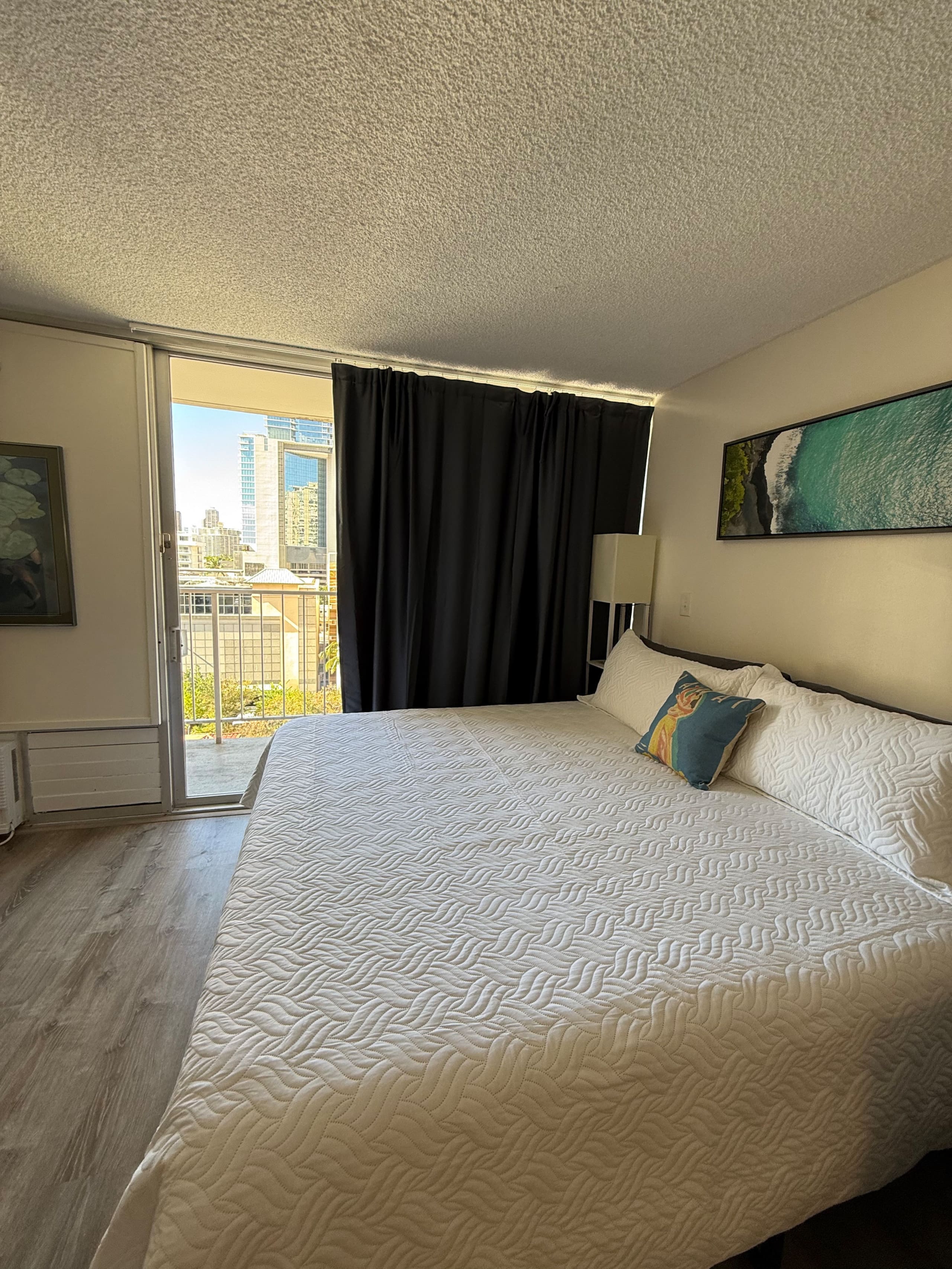 Condo in Honolulu · ★4.84 · 1 bedroom · 3 beds · 1 private bath - Image 34