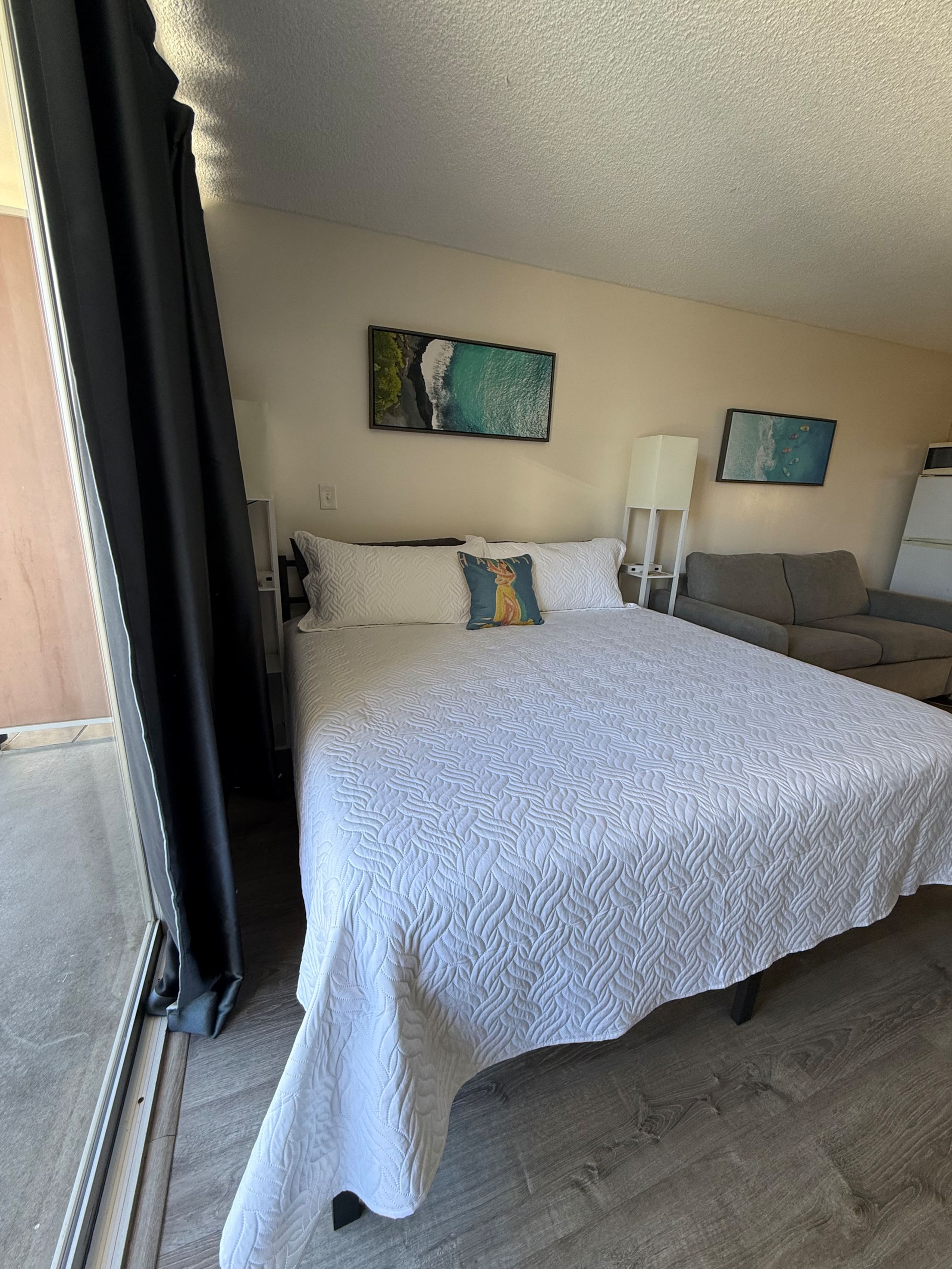 Condo in Honolulu · ★4.84 · 1 bedroom · 3 beds · 1 private bath - Image 30