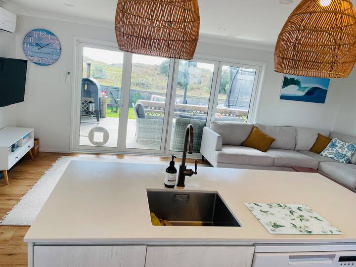 Papamoa - Across Road From Beach Access - Papamoa
