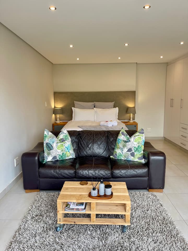 Luxury Self Catering Studio In Eco Estate - Ballito
