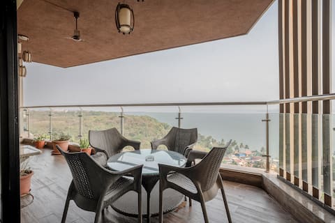 Sea-View 4BHK Penthouse w/ Pool in Panjim
