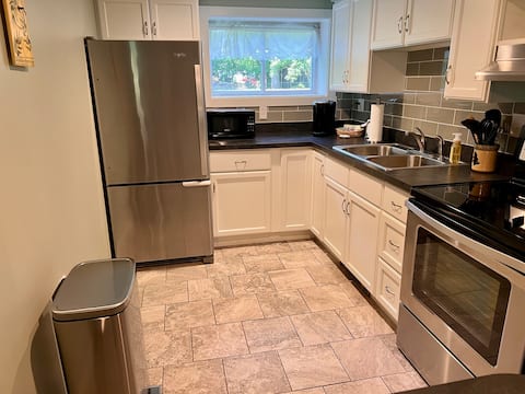 Quiet and Convenient Home Away from Home