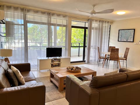 Popular Airbnb listing: Tranquility at Palm Cove - One block to the beach in Palm Cove