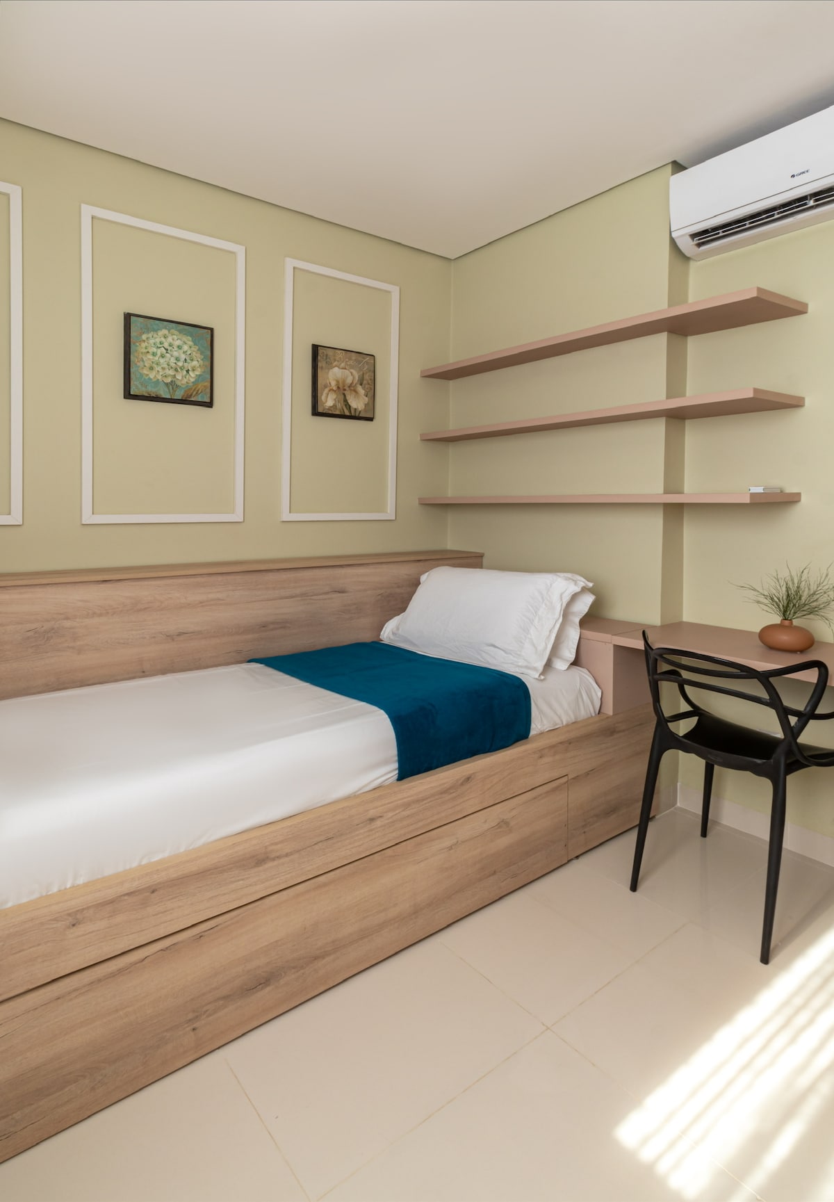 საძინებელი 1