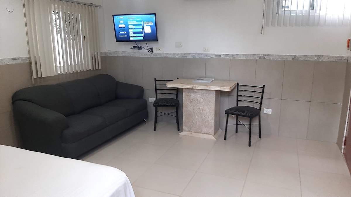 Top performing Airbnb: Like home Spacious loft + pool + Wifi + A/C #2 in Ampliación Plan De Ayala