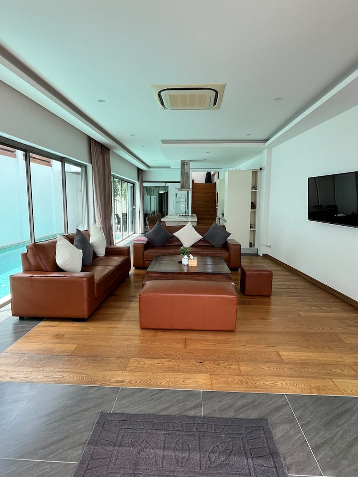Modern Pool Villa  3 Bedrooms - Phuket
