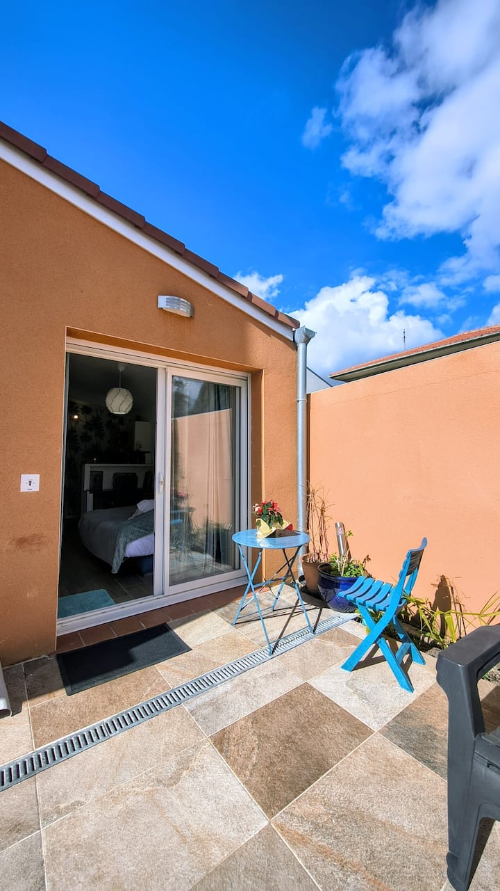 Studio Calme Avec Terasse Dans Un Jardin Partagé - Toulouse