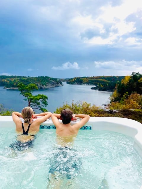 Cottage, boat, spa, private dock, Lillesand