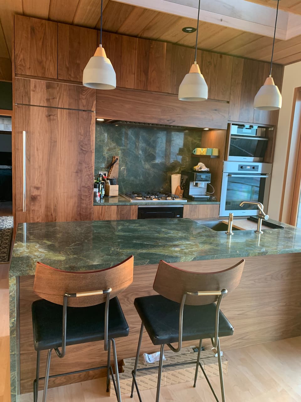 A Kundig-inspired glass house on Falcon Cove, Arch Cape, Oregon, United States, photo 10 of 10