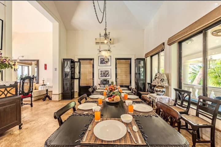 Dining area image 2