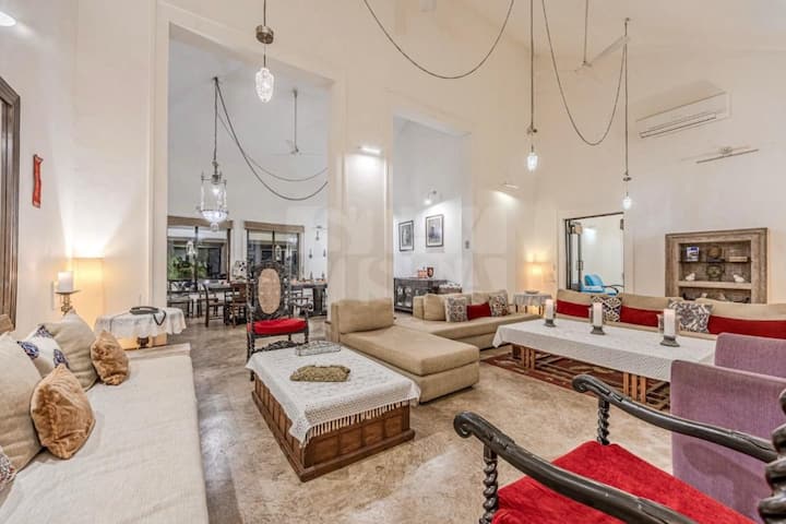 Living room image 2