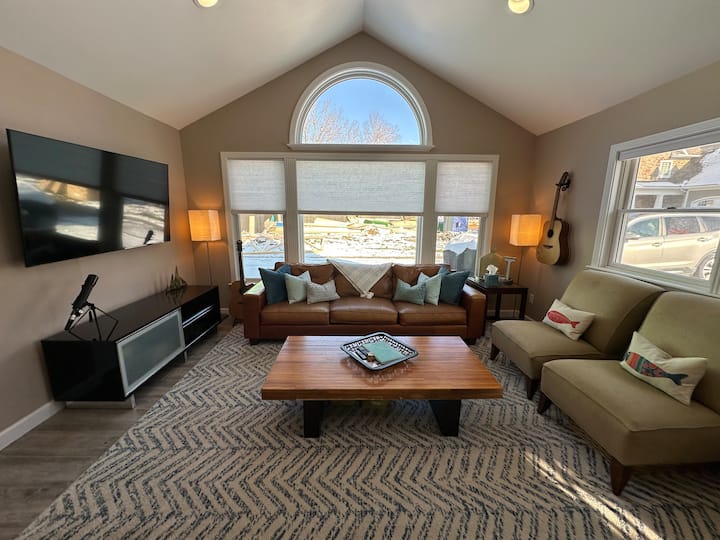 Quiet & Cozy Lake Milton Cottage | 3br/2ba - West Branch State Park, Ravenna