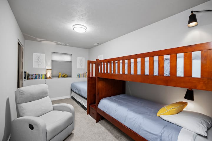 Ორსართულიანი ოთახი 

