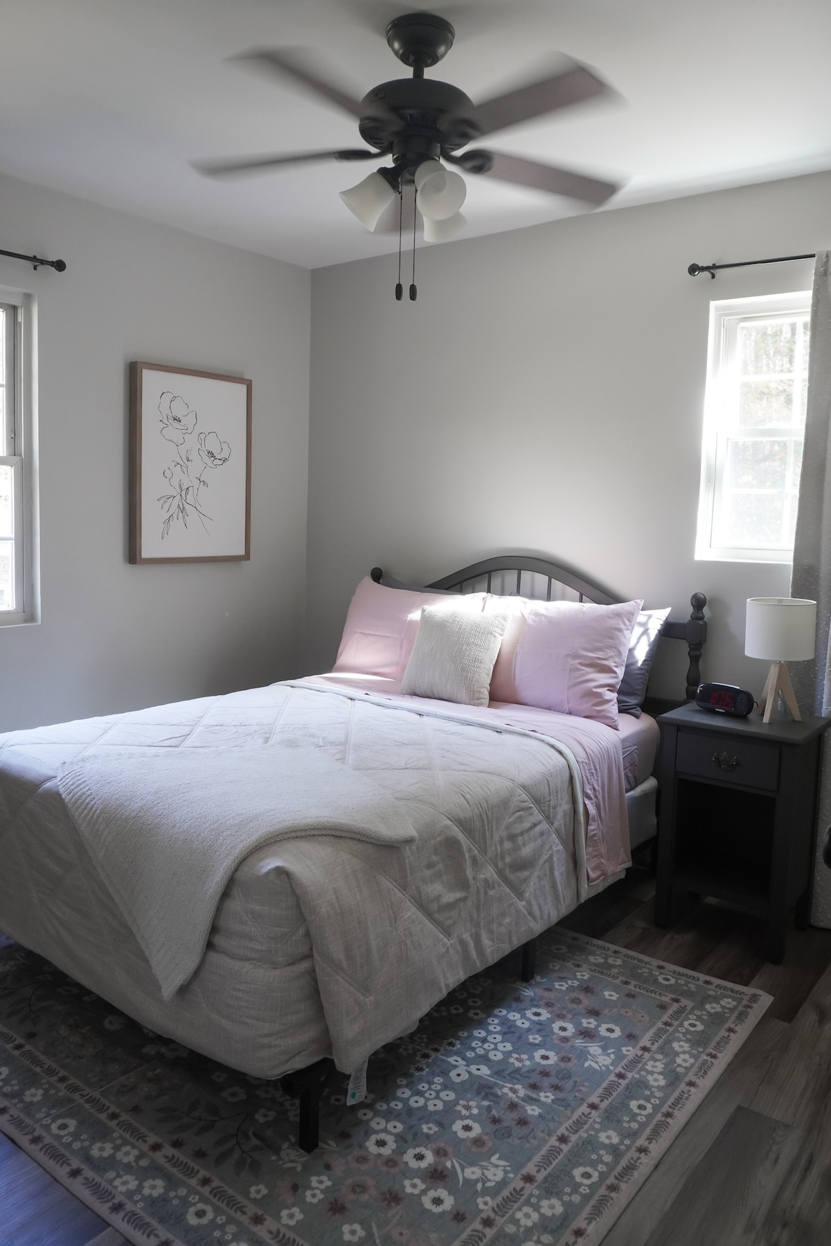 U 1. spavaćoj sobi nalazi se udoban bračni krevet