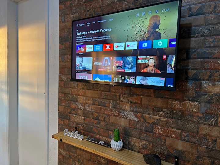 تفضل بزيارة ملفنا الشخصي على Instagram @maraejimmy مضيف متميز في Locação.  هناك 10 شقق في كوريتيبا، بارانا، وشقة واحدة في إيتابوا، سانتا كاتارينا.