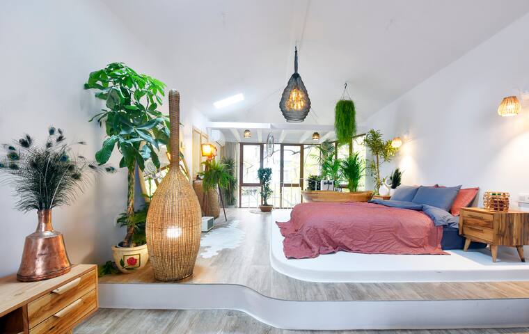 Artsy Design Home & Bathtub 🧡 Terrace gallery image 4