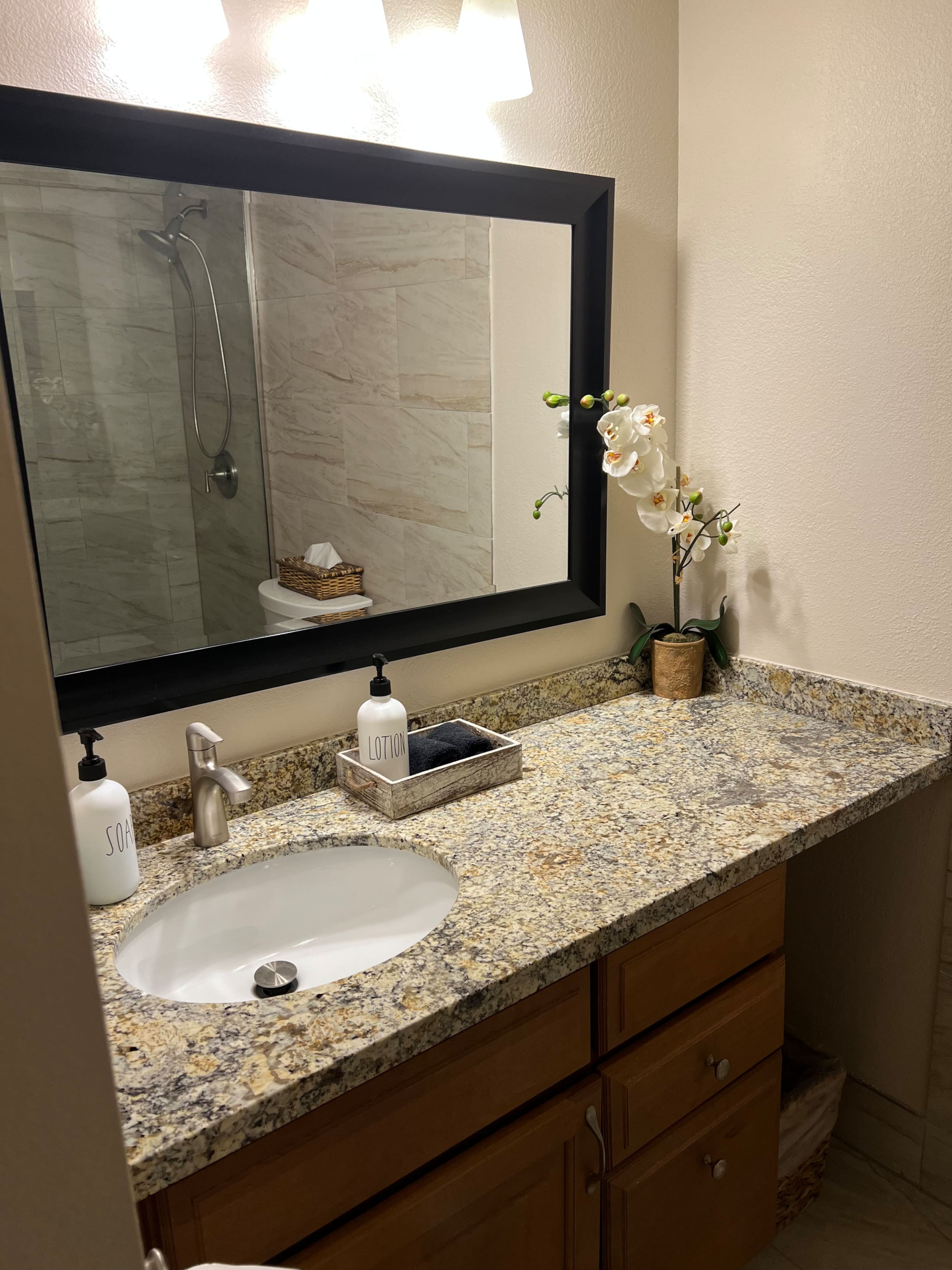Condo in Kihei · ★4.97 · 1 bedroom · 2 beds · 2 baths - Image 35
