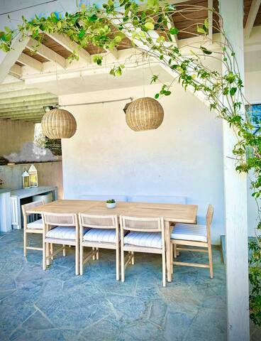 July Discount – LA Sanctuary, Best Location+ Pool! gallery image 3