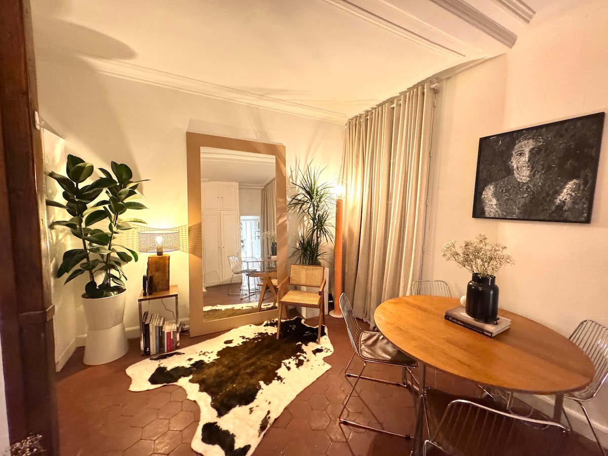 Airbnb con migliori performance: Beautiful, cozy apartment in Le Marais - Center a Paris 4e Arrondissement