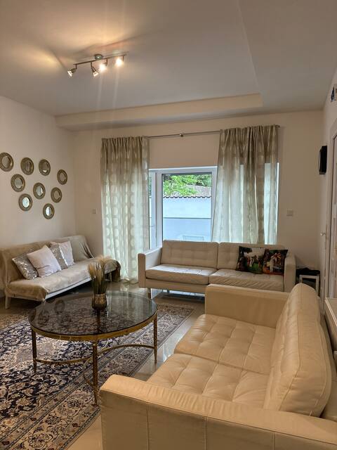Stylish condominium near Frankfurt