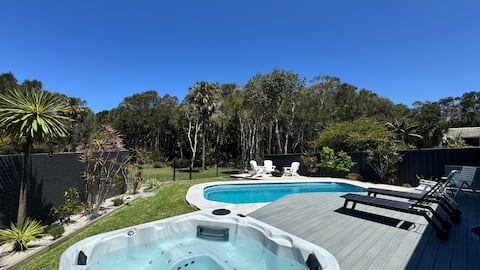 Escape to Tranquility Burgess Beach House