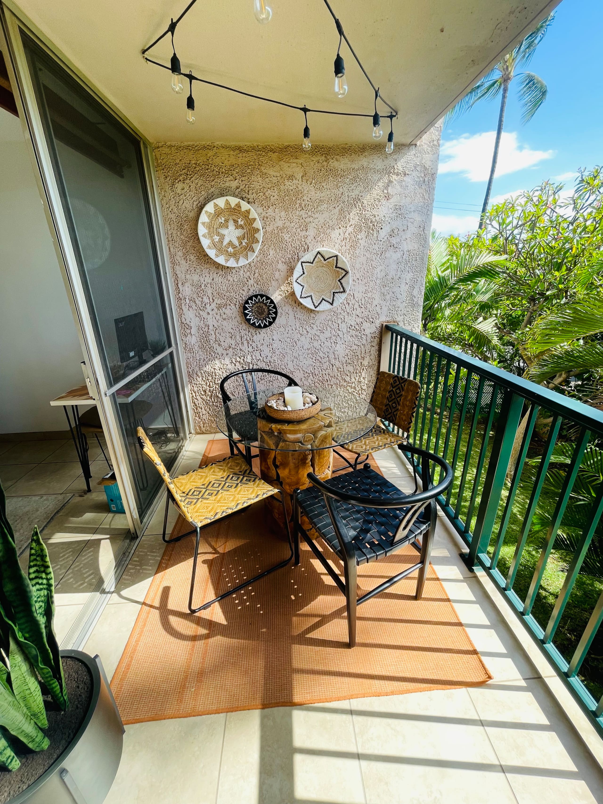 Location! Tropical King Suite: Steps to Beach - Image 24