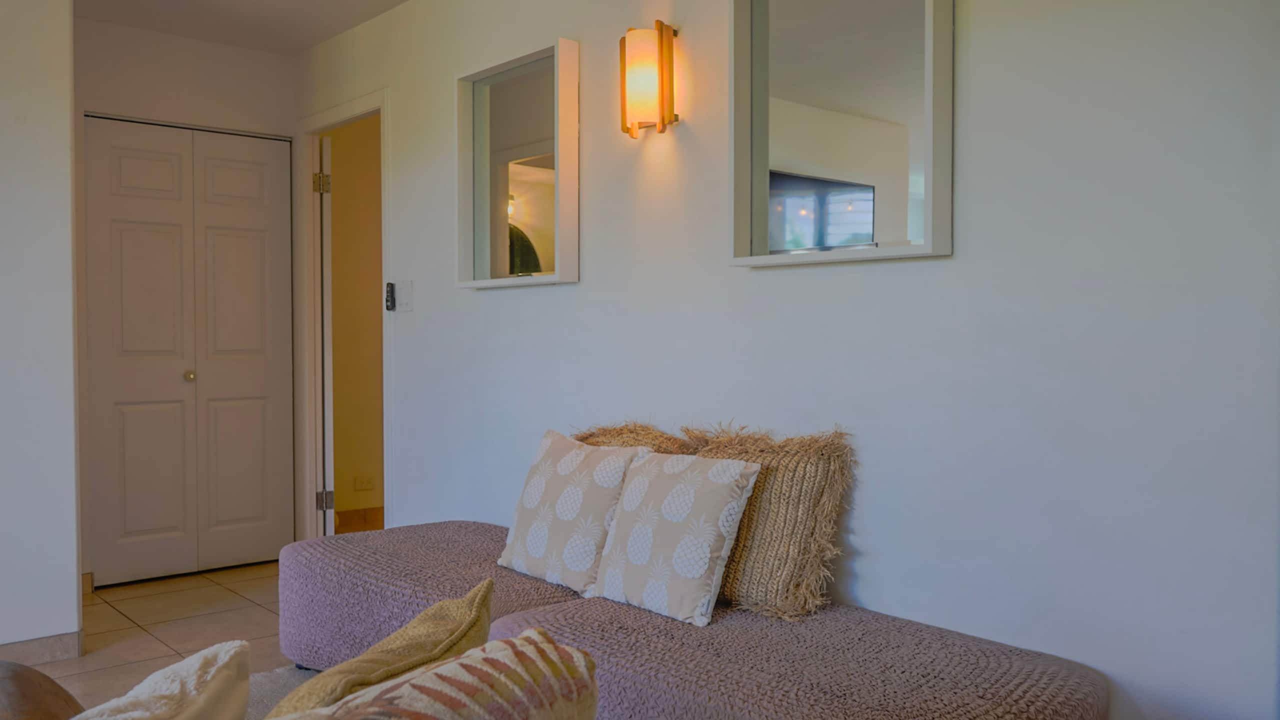 Location! Tropical King Suite: Steps to Beach - Image 1