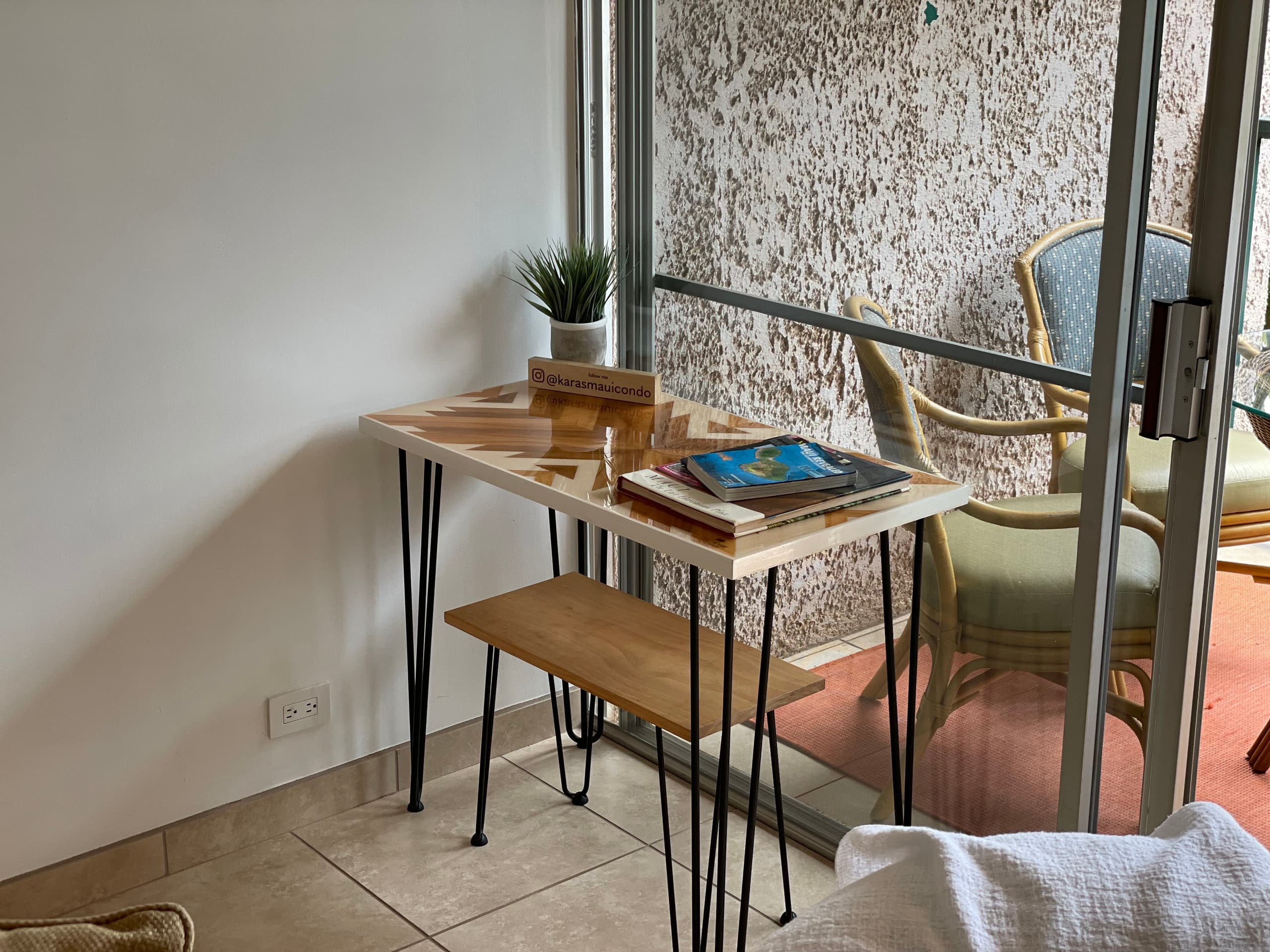 Location! Tropical King Suite: Steps to Beach - Image 19