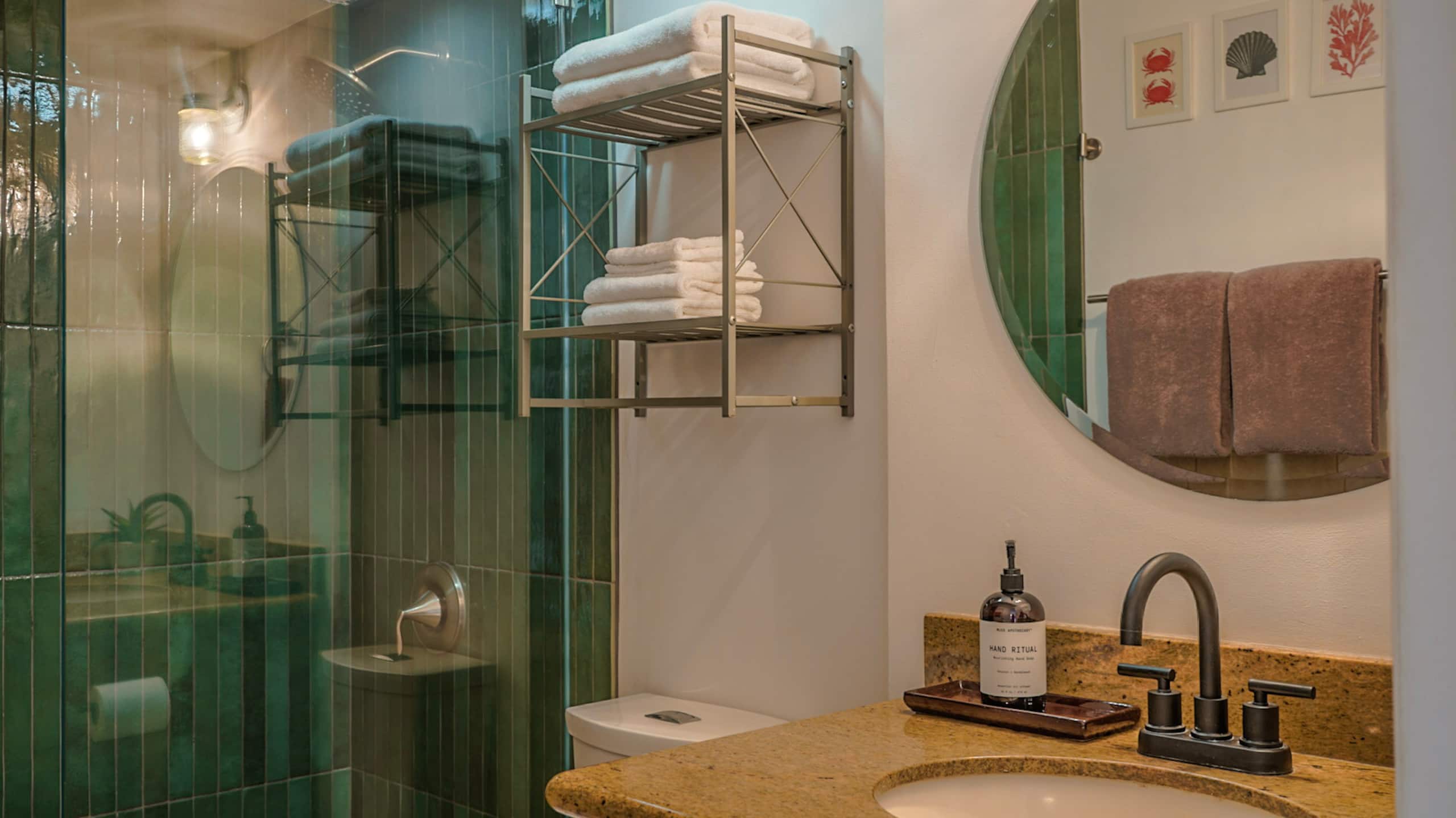Location! Tropical King Suite: Steps to Beach - Image 18