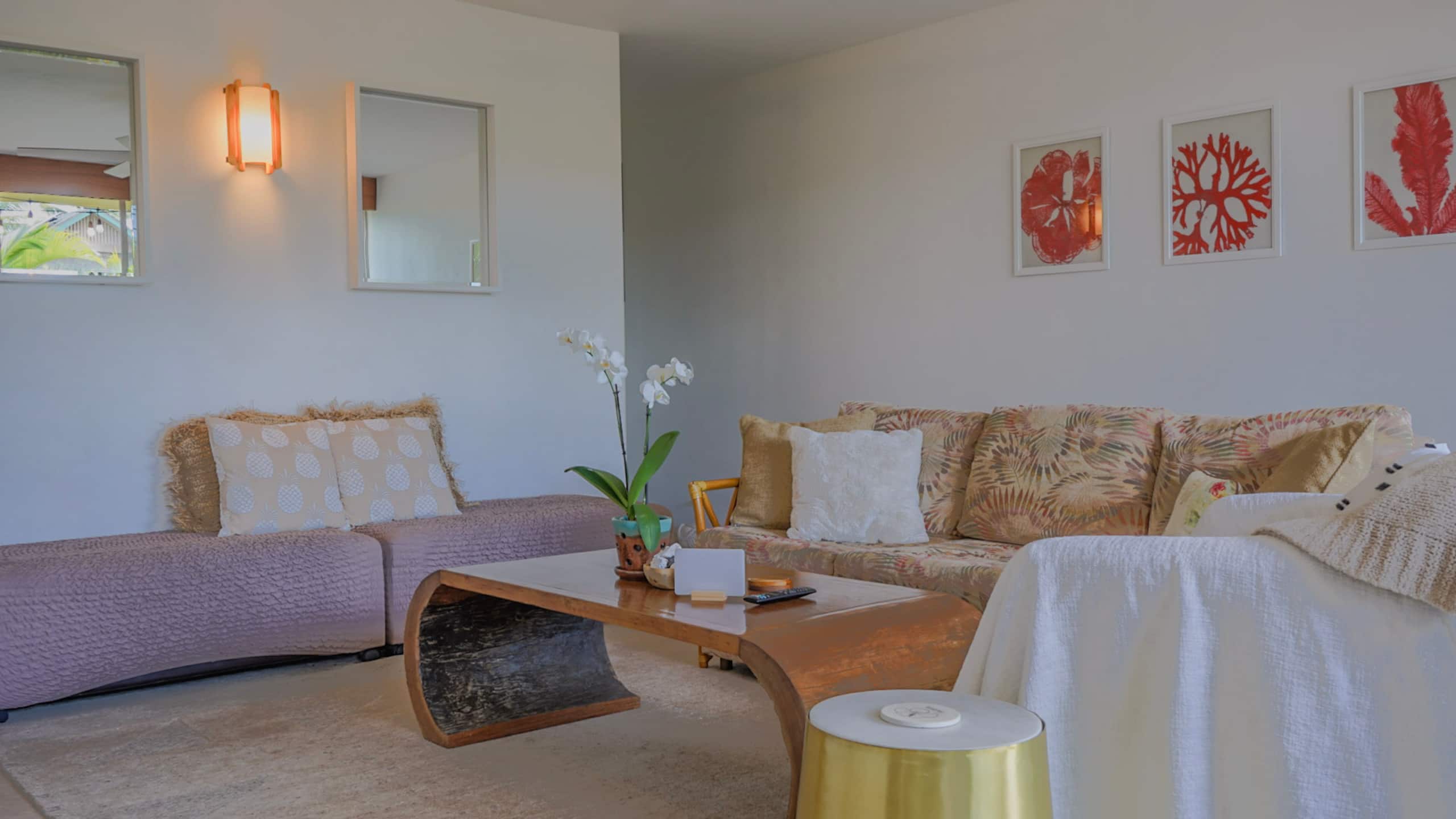 Location! Tropical King Suite: Steps to Beach - Image 4