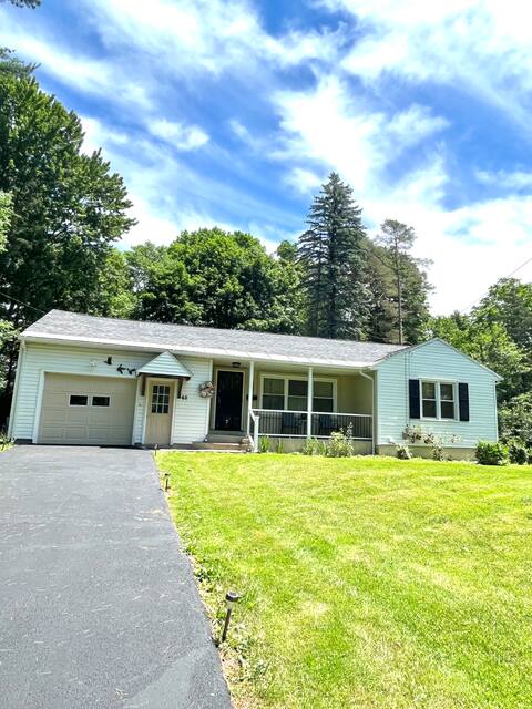 New Hartford Comfort Home 🏡