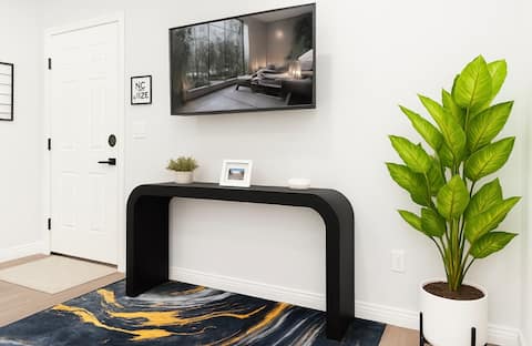 Successful Airbnb property: Book NOW | ONT• FIELD /Airport • Rain Shower in Ontario