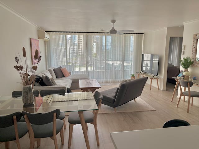 Home away from home. 2br in heart of Southbank.
