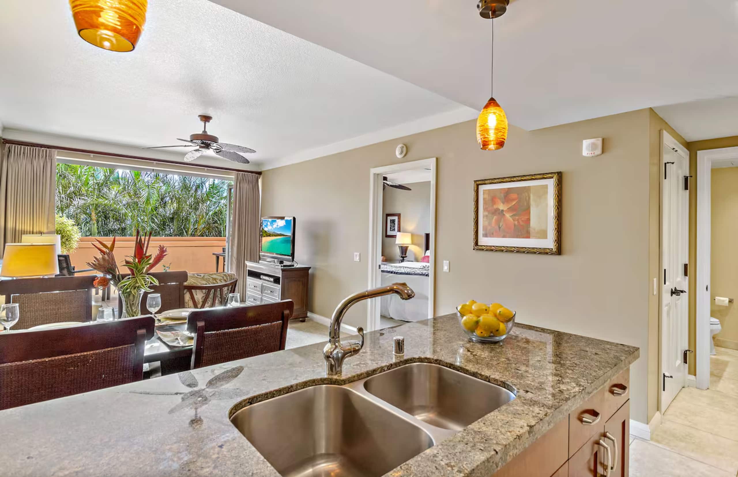 Condo in Lahaina · ★4.96 · 1 bedroom · 2 beds · 1 bath - Image 10