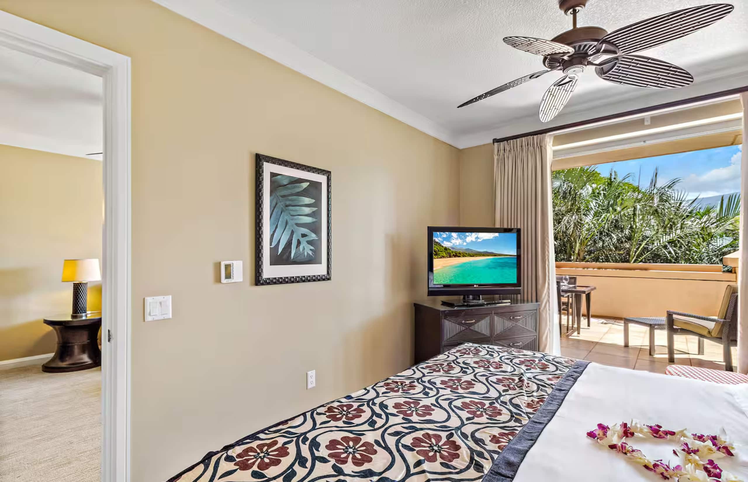 Condo in Lahaina · ★4.96 · 1 bedroom · 2 beds · 1 bath - Image 18