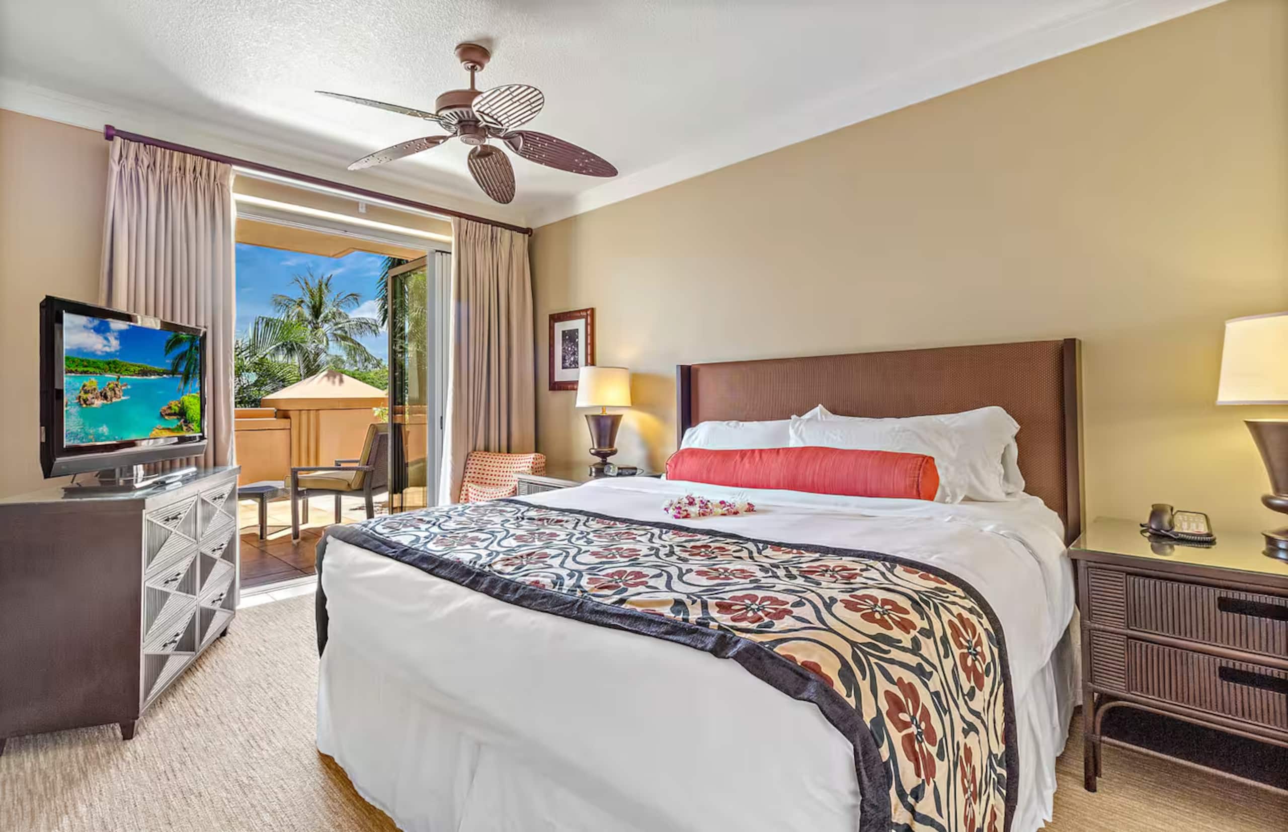 Condo in Lahaina · ★4.96 · 1 bedroom · 2 beds · 1 bath - Image 11
