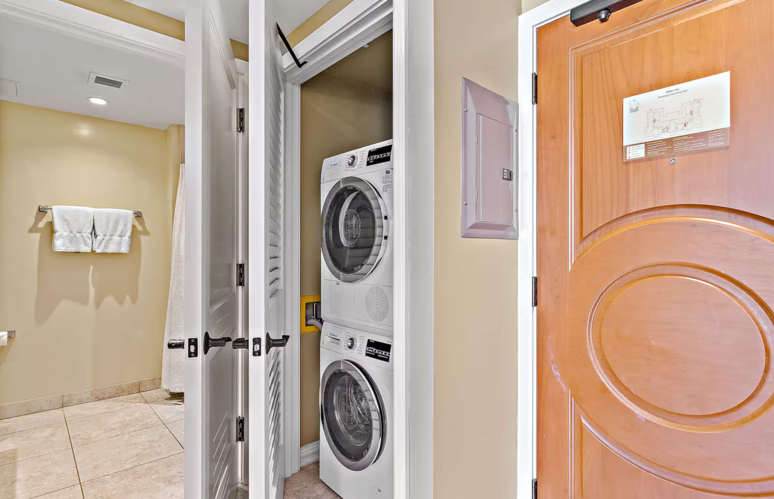 Condo in Lahaina · ★4.96 · 1 bedroom · 2 beds · 1 bath - Image 8