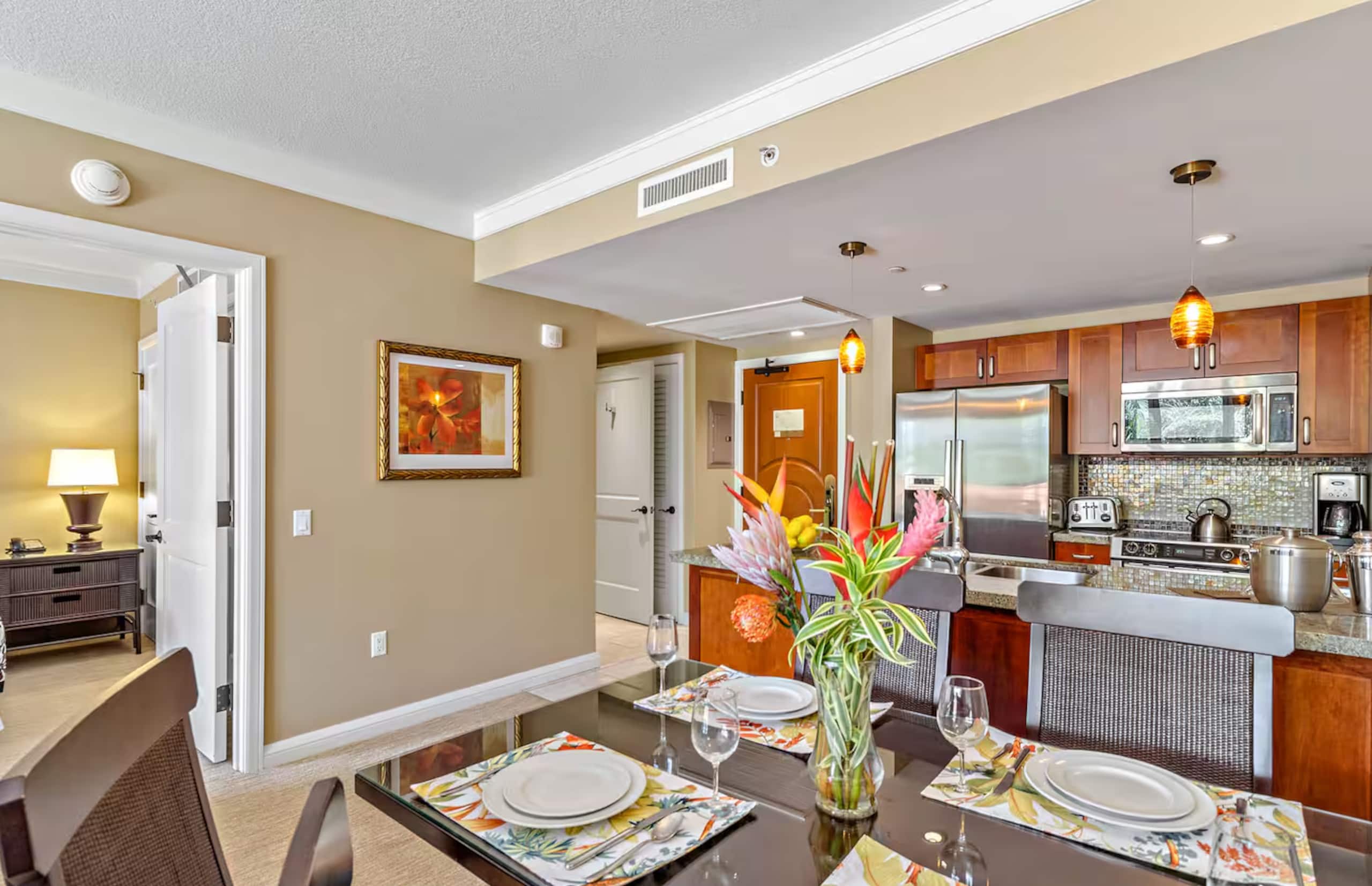 Condo in Lahaina · ★4.96 · 1 bedroom · 2 beds · 1 bath - Image 3